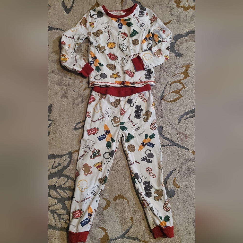 Adorable mud Pie jammies!